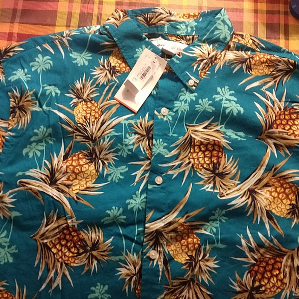 Old Navy button up shirt sleeve shirt